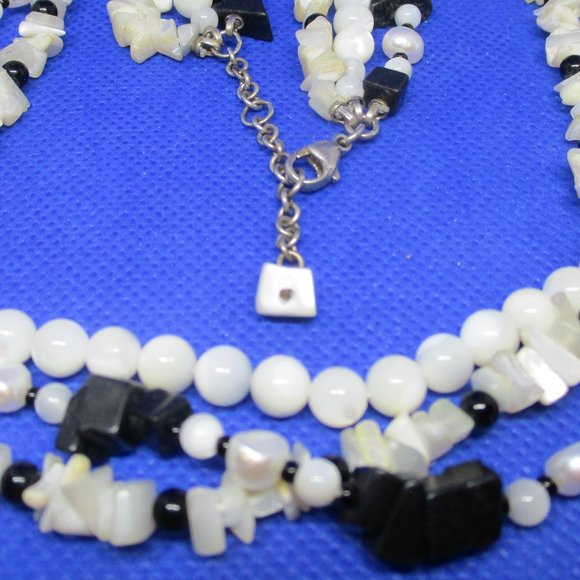 925 STERLING SILVER GENUINE Onyx Pearls M O P Triple 3 Strand Necklace - Picture 6 of 9